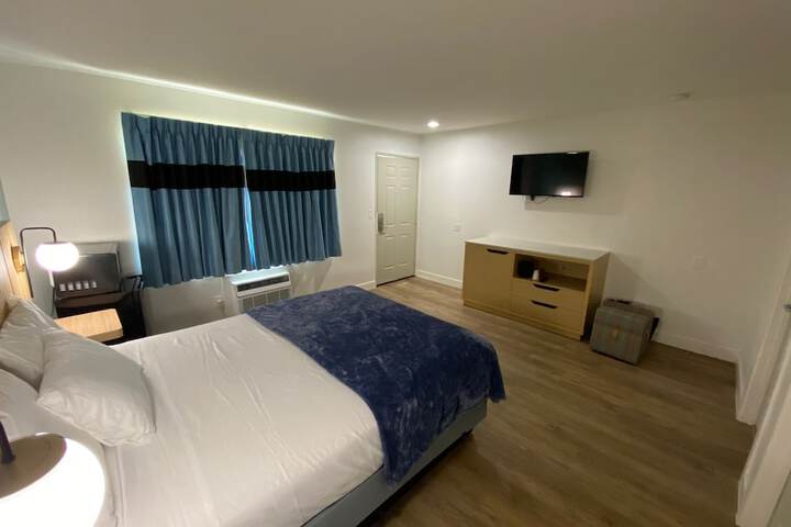 Room 27 of 36