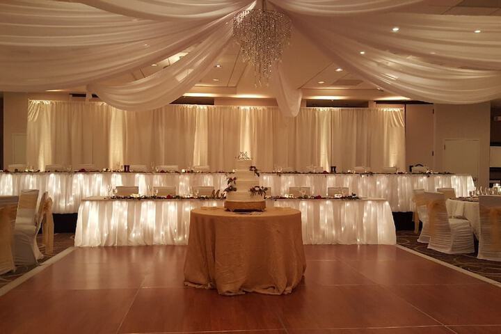 Holiday Inn Bloomington-Airport by IHG