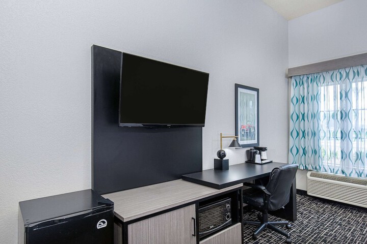 Room 43 of 73