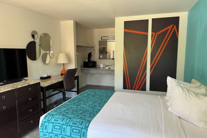 Howard Johnson by Wyndham Reno Downtown