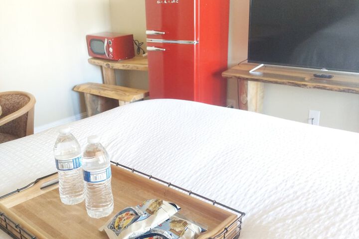 Room 4 of 17