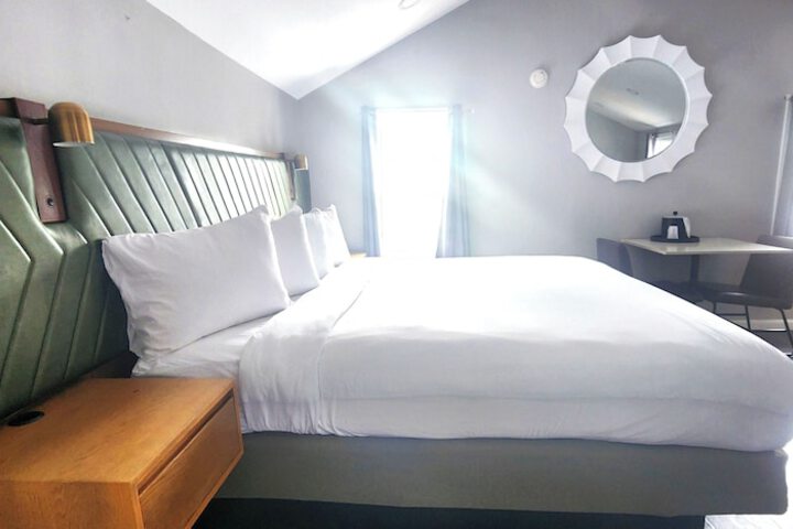 Penn Lodge Hotel & Suites