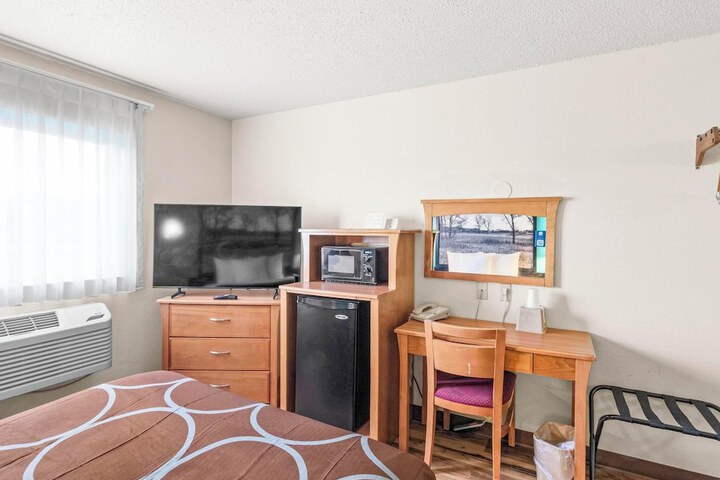 Super 8 by Wyndham Ogallala