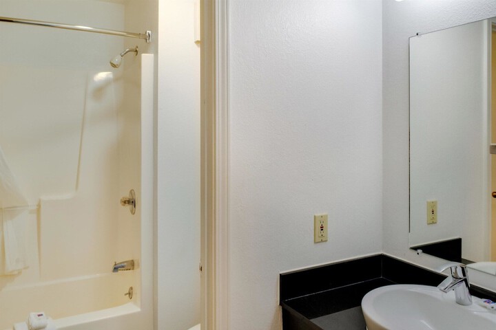 Motel 6 Richmond IN