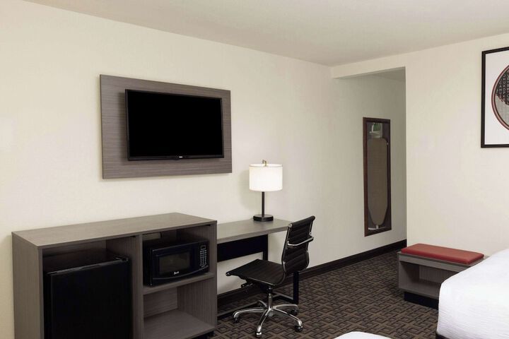 Ramada by Wyndham Elko Hotel at Stockmens Casino