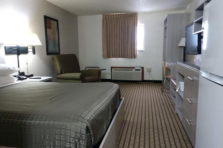 Room 26 of 34