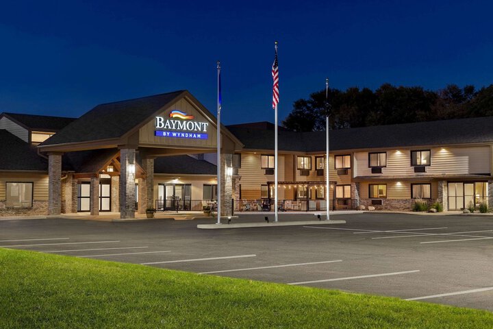 Hotel 2 of 75