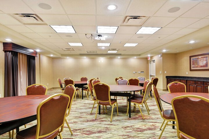 Hampton Inn & Suites Peoria at Grand Prairie IL