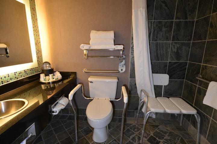Room 12 of 22