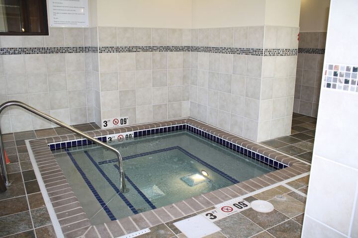 Pool 4 of 32