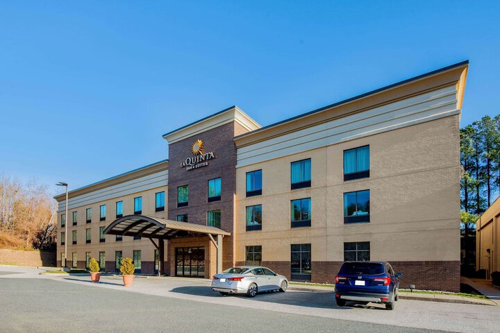 La Quinta Inn & Suites by Wyndham Bel Air / I-95 Exit 77A