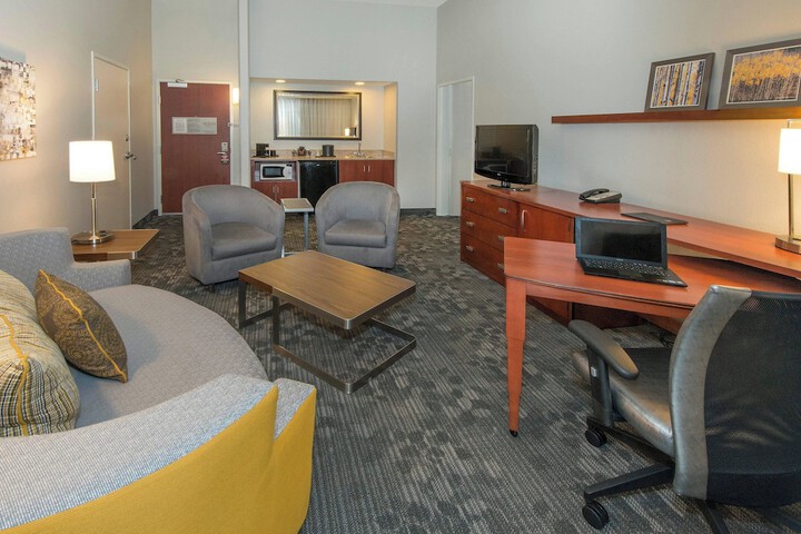 Room 15 of 23