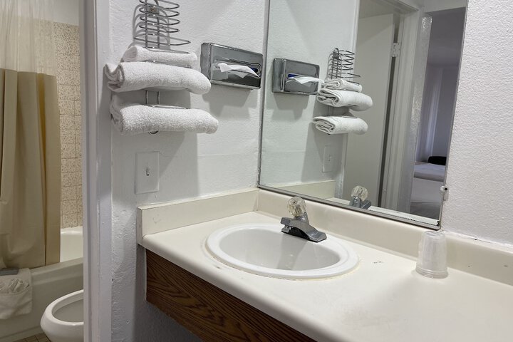Palms Inn & Suites