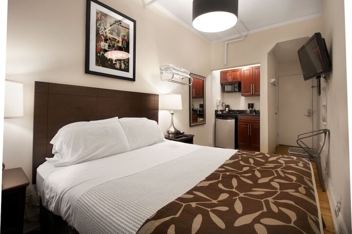 Room 27 of 39