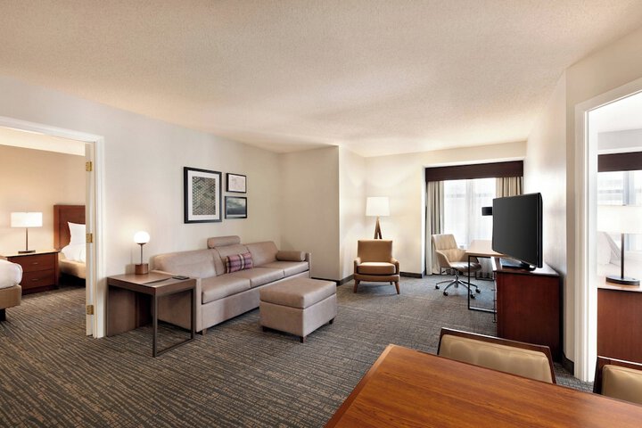 Room 30 of 48