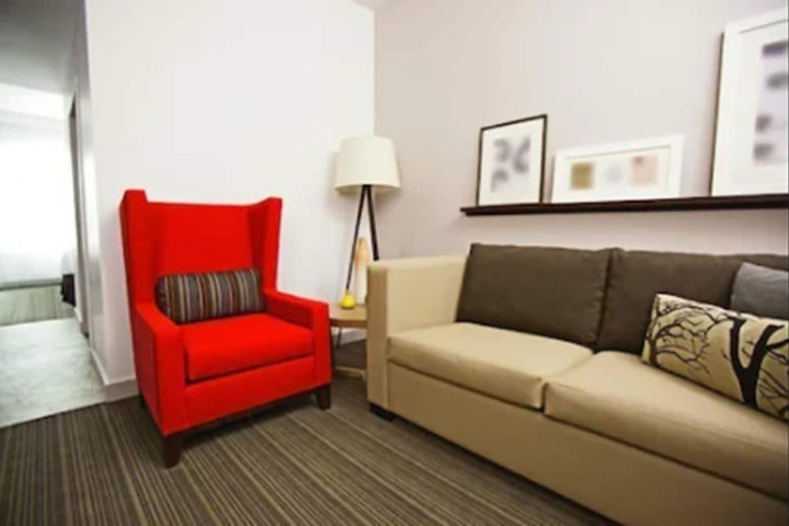 Room 12 of 32