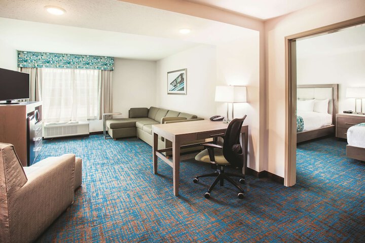 La Quinta Inn & Suites by Wyndham St. Paul-Woodbury