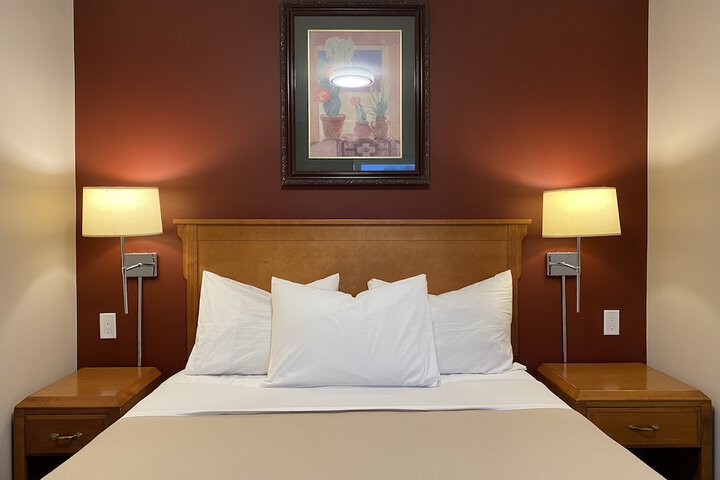 Sahara Courtyard Inn