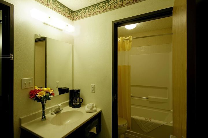 Americas Best Value Inn & Suites Nevada