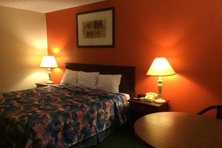 Room 15 of 24