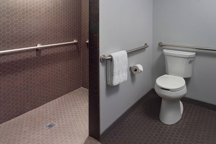 Room 12 of 71