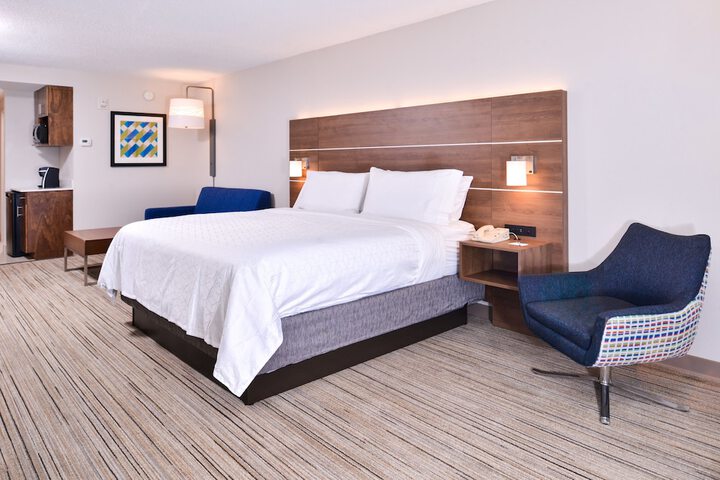 Room 40 of 67