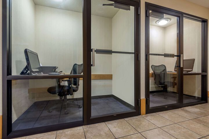 Business Center 42 of 42