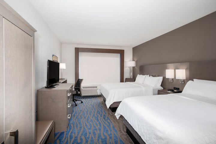 Room 12 of 36