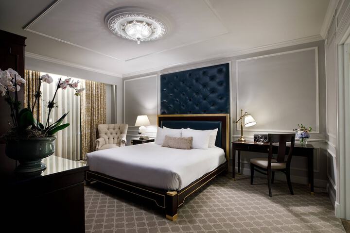 Hotel Carmichael Autograph Collection