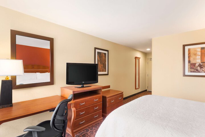 Room 17 of 26