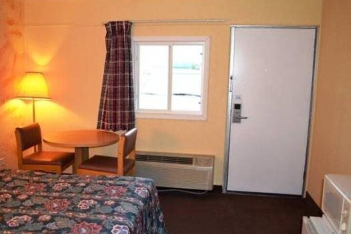 FAIRVIEW INN
