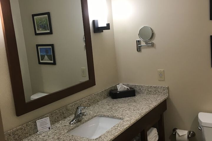 Room 49 of 77