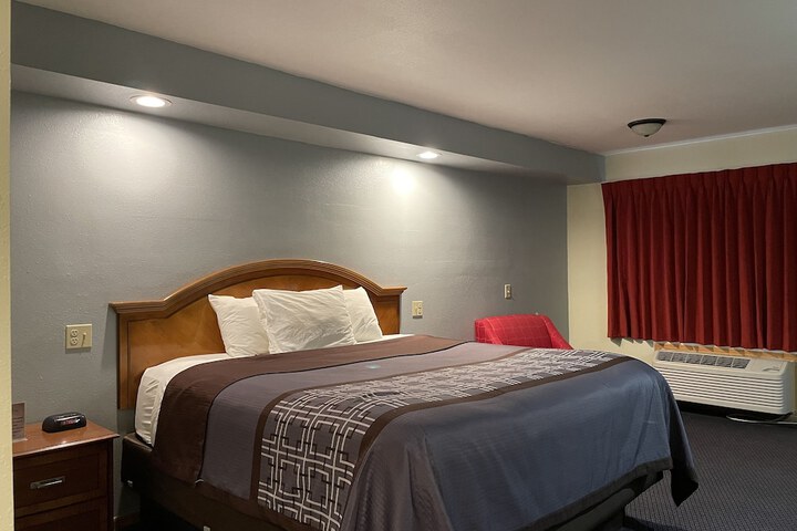 Room 7 of 20