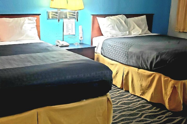Room 4 of 15