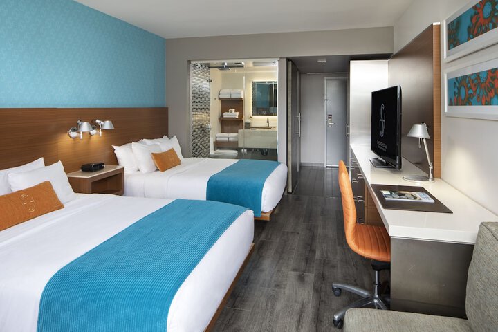 Room 32 of 80