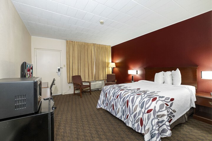 Room 11 of 50