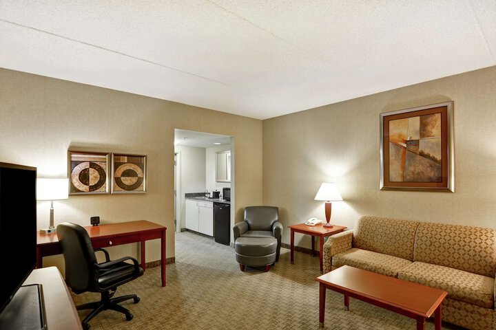 Room 12 of 39