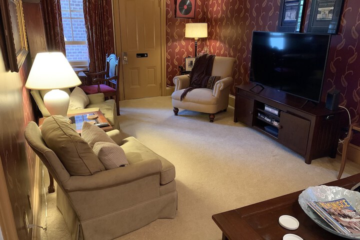 Room 29 of 37