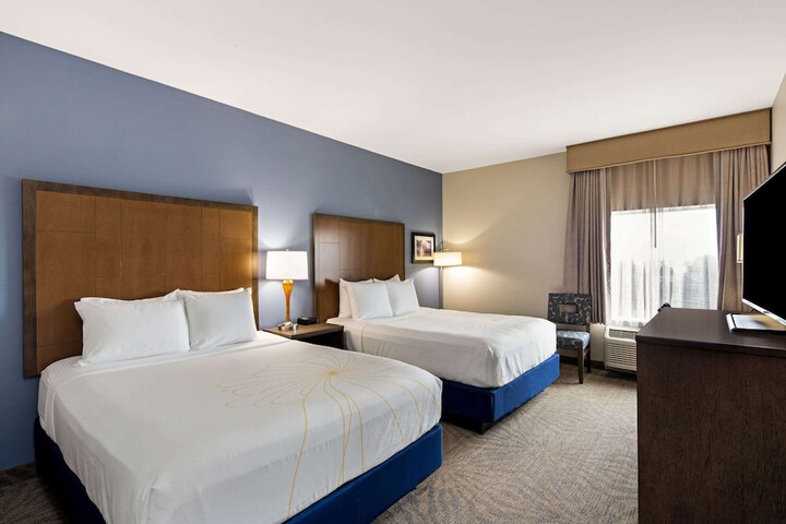 Room 34 of 47