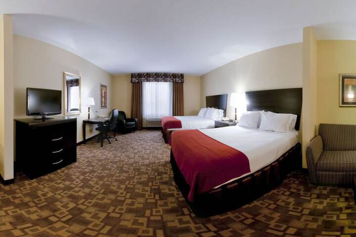 Holiday Inn Express & Suites Snyder by IHG