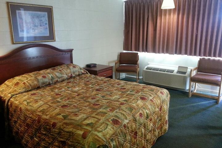 Room 8 of 10