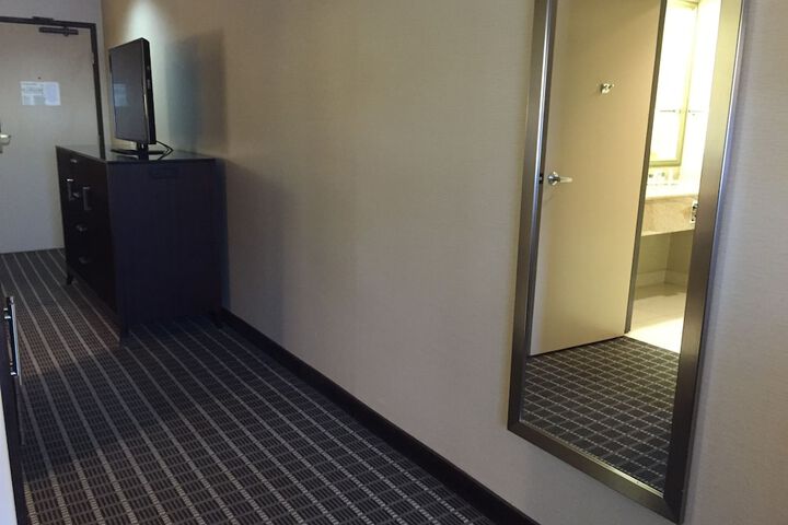 Room 46 of 90