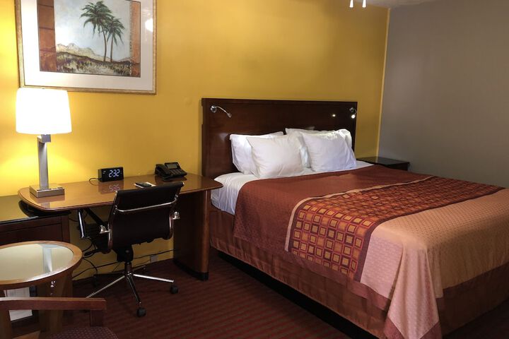 Room 12 of 30