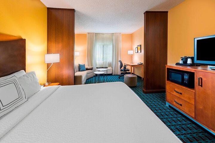 Room 14 of 24