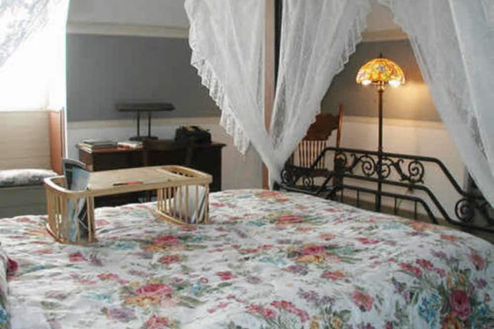 HERZOG MANSION
