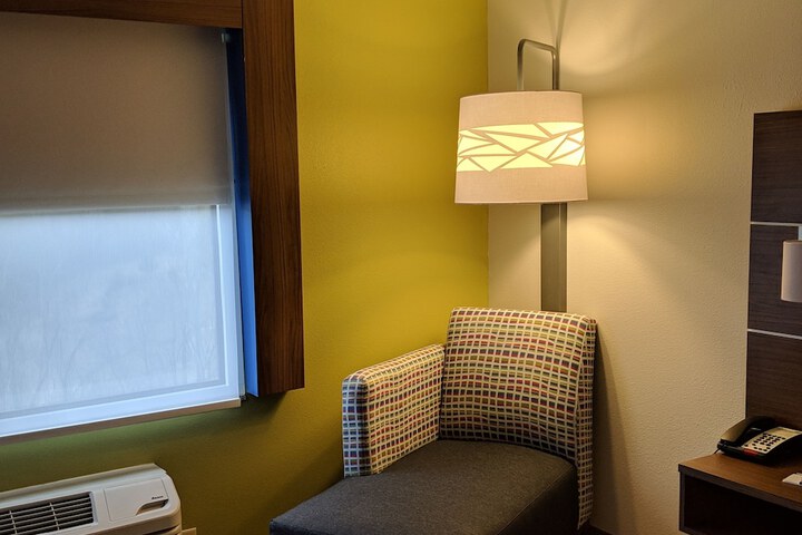 Room 22 of 35