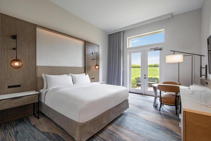 The Westin Sacramento Riverfront Hotel & Spa