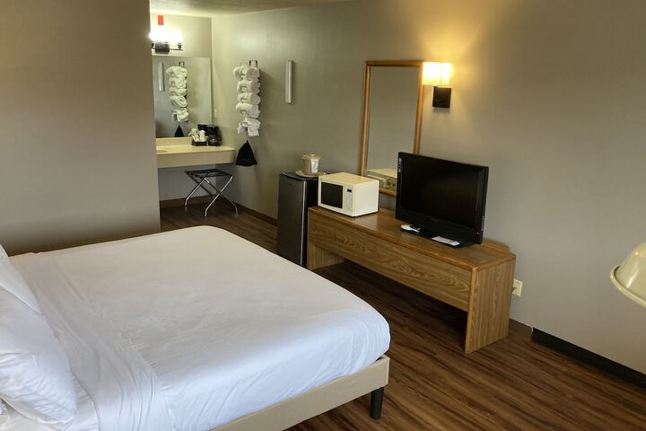 Room 64 of 70