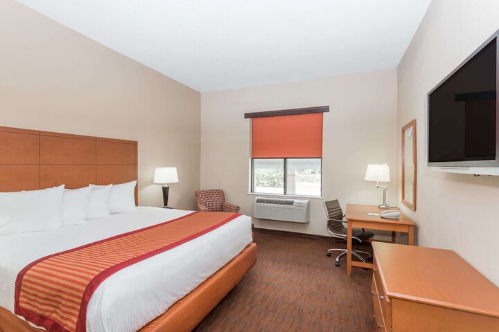 Room 15 of 19