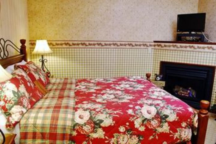 Arbor Hill Inn